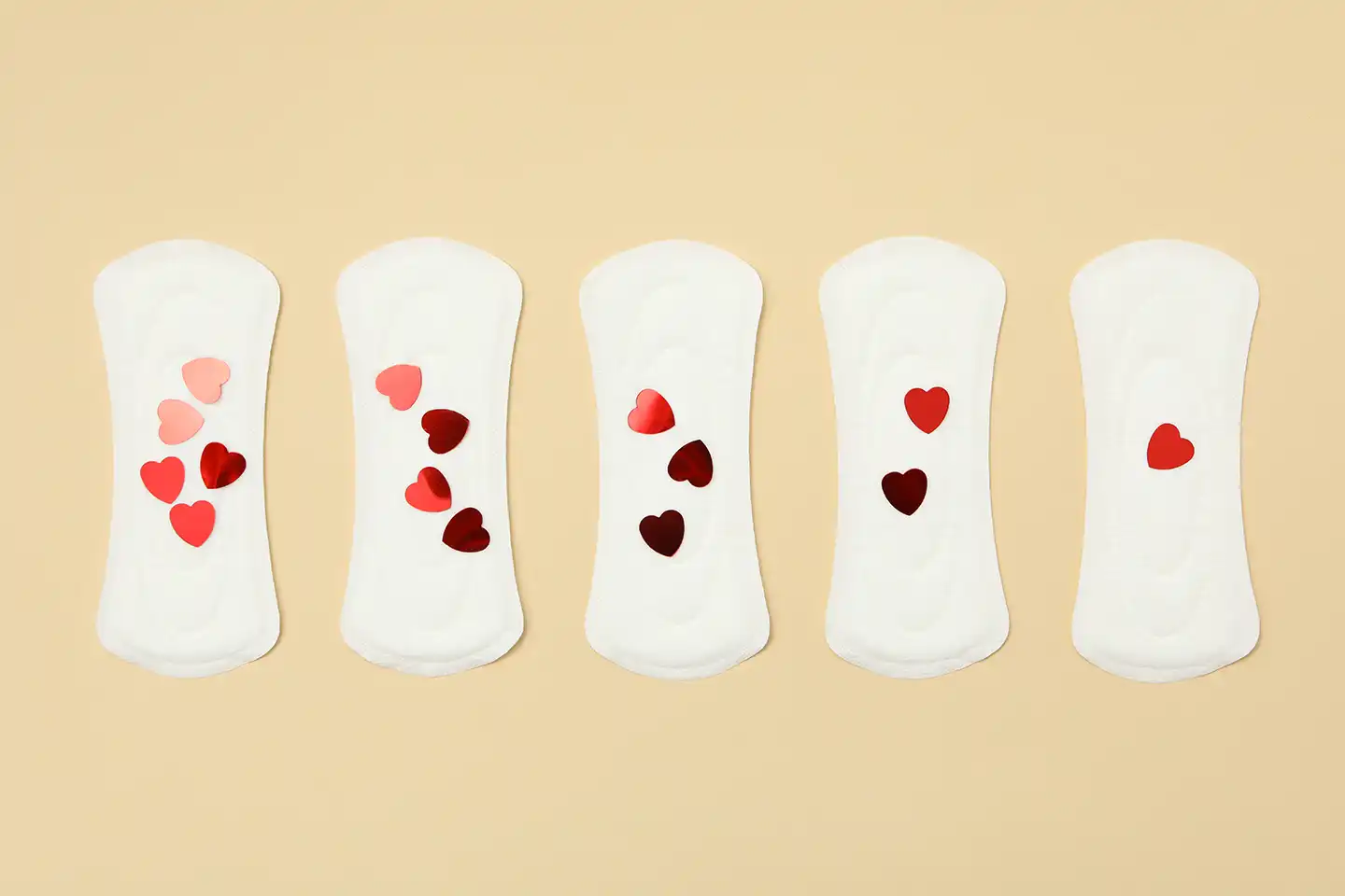 "Causas y síntomas del sangrado de implantación durante el embarazo" 2 "Causas y síntomas del sangrado de implantación durante el embarazo" 1